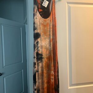Tie dyed dress size L NWT